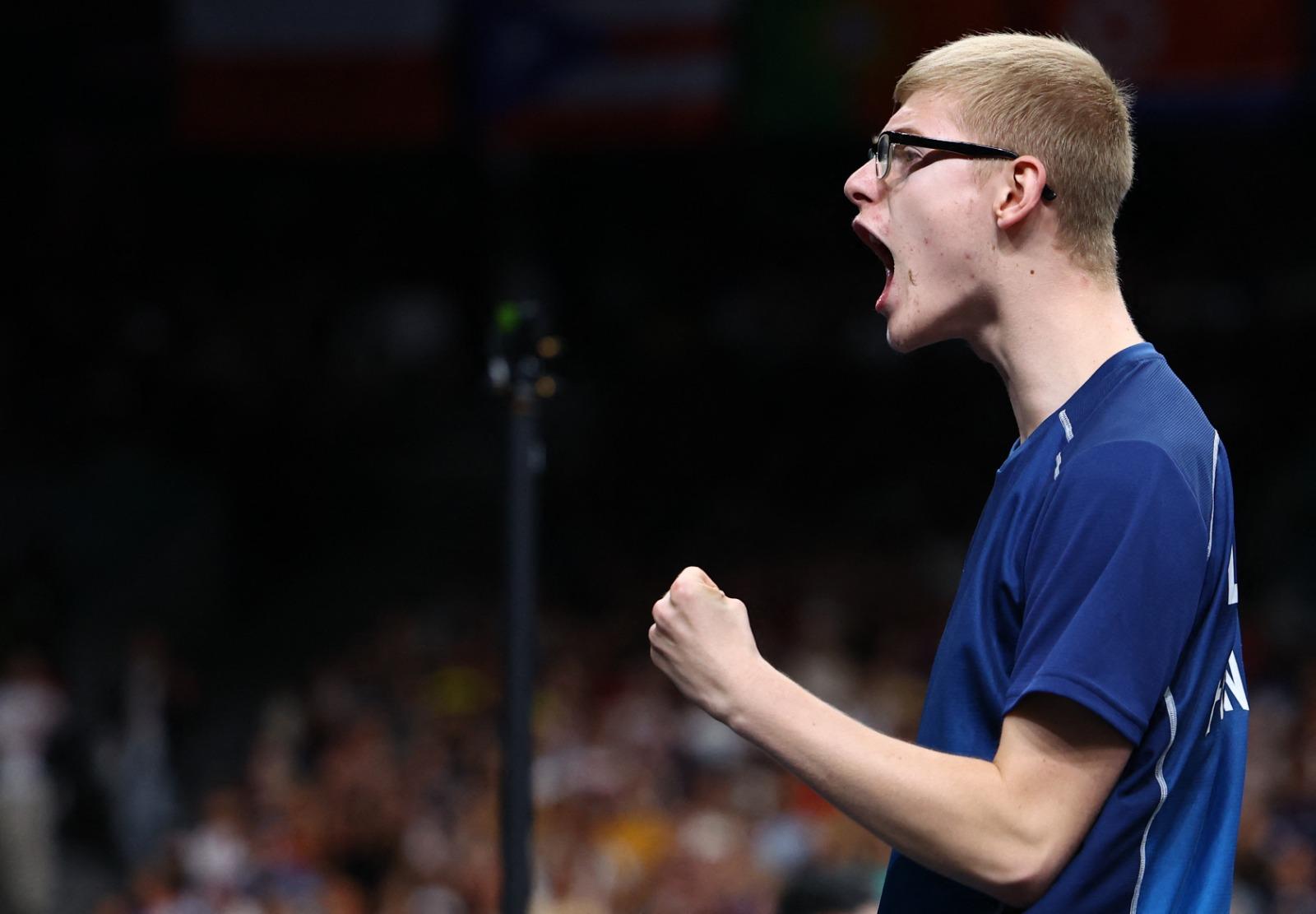 「眼鏡小子」李布隆輕取巴西球手卡達蘭奴而摘銅。