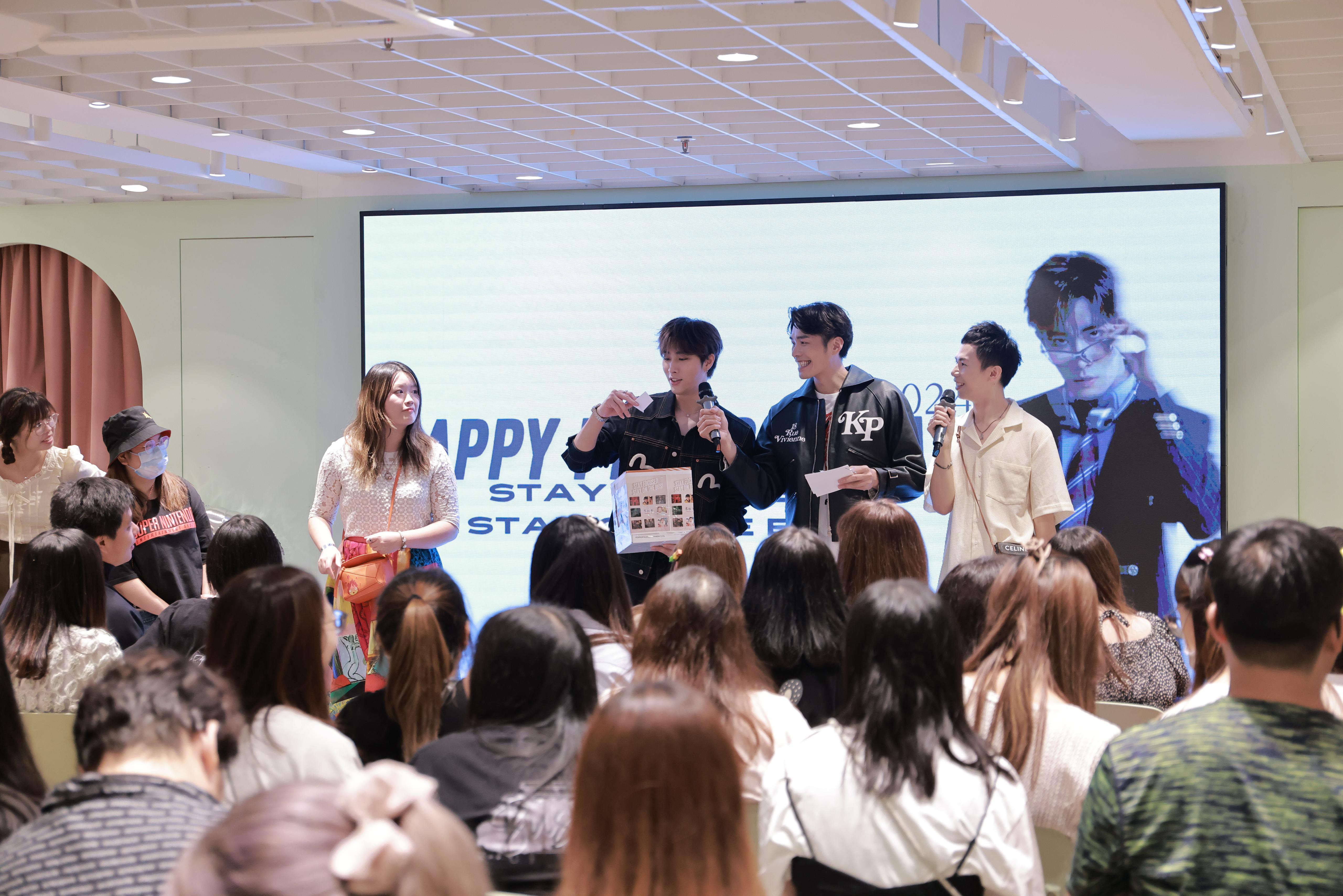 吳漢洋28歲生日,與fans提前慶祝。