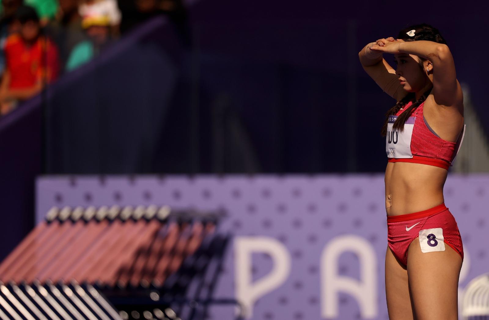 巴黎奧運|吳艷妮出戰女子100米欄,以第6完成。(新華社)