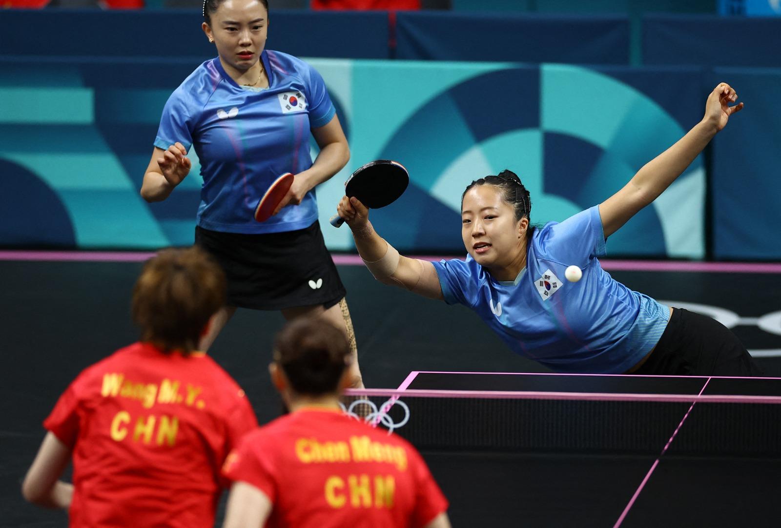 中國以直落三場擊敗南韓,晉身決賽。