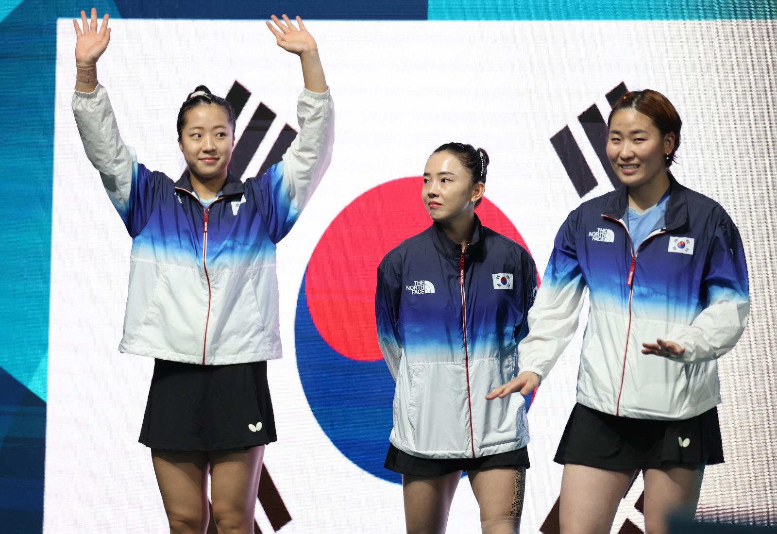 中國以直落三場擊敗南韓,晉身決賽。