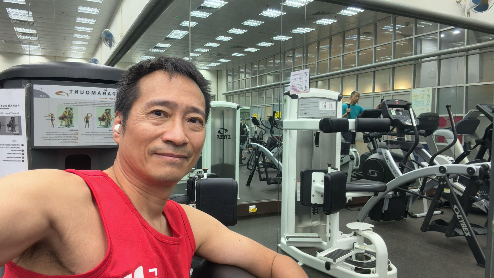 健身人士李先生擔心新安排下有人會預訂比所需更多的健身節段,減低其他人健身機會(受訪者提供)