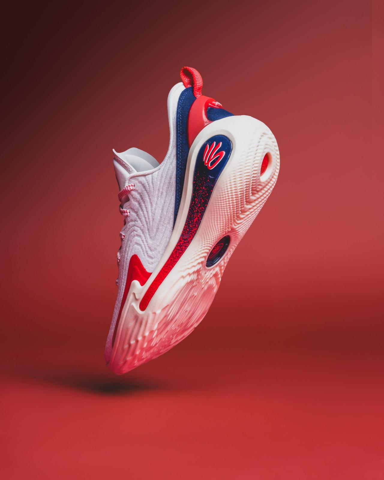 籃球鞋推薦|居里奧運金牌戰靴Curry 12設白色。