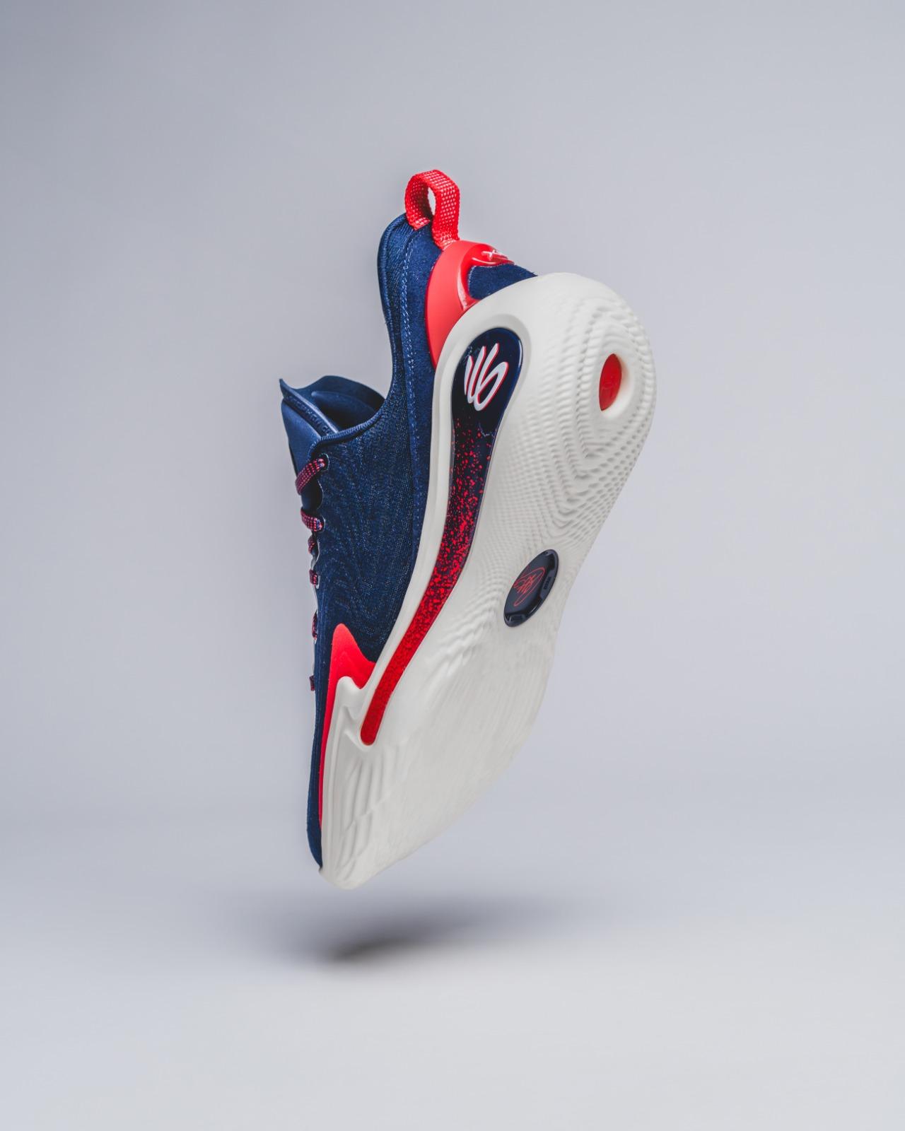 籃球鞋推薦|居里奧運金牌戰靴Curry 12鞋跟穩定器上的羅馬數字 XII。