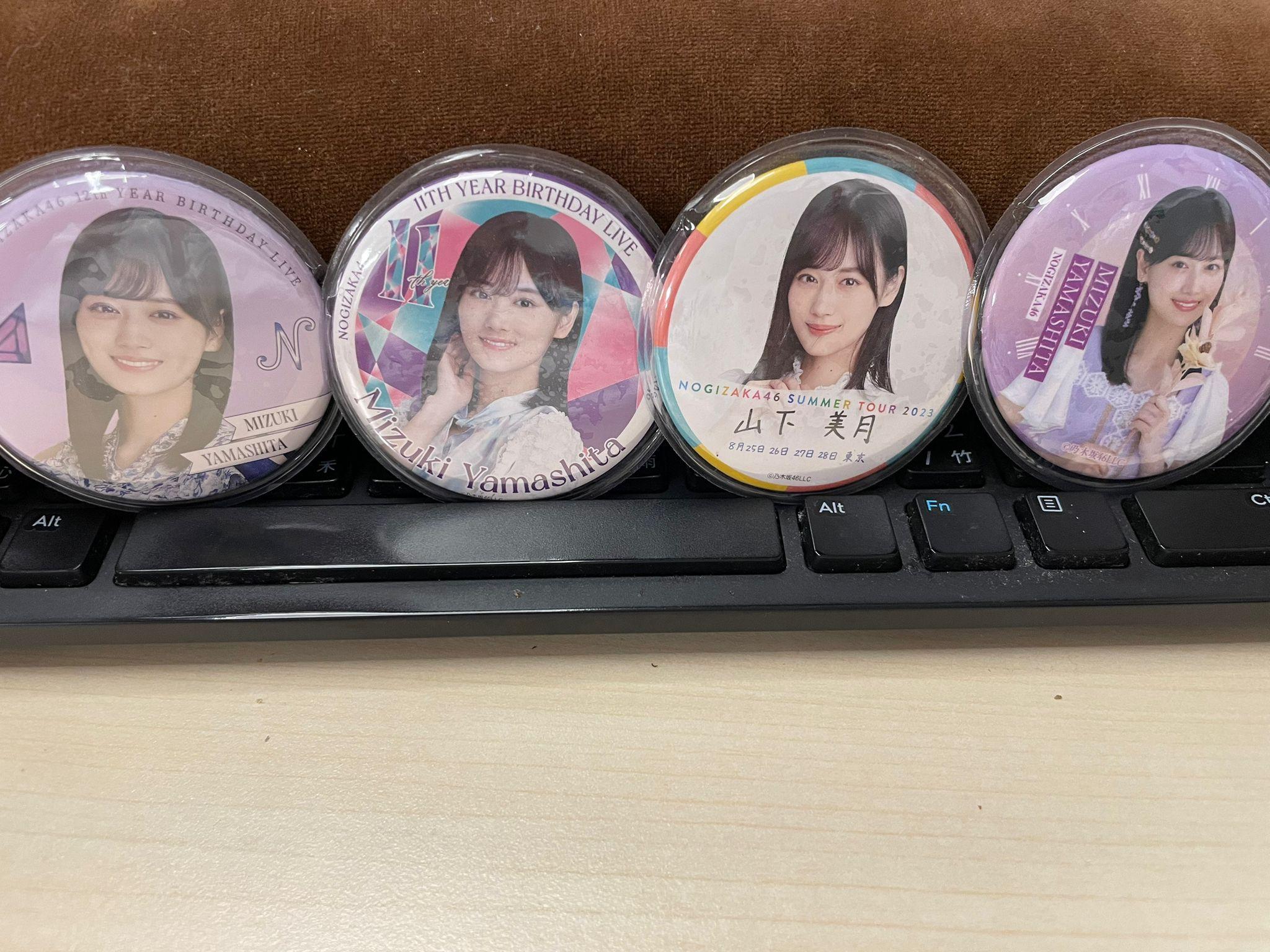 志田千陽說的周邊襟章。《am730》編攝