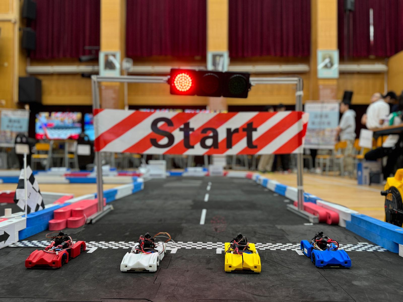 MEV比賽除了以第一身視覺駕駛賽車環節外,亦考驗學生在電子線路、機械工程、美學設計及編程等一連串STEAM知識。