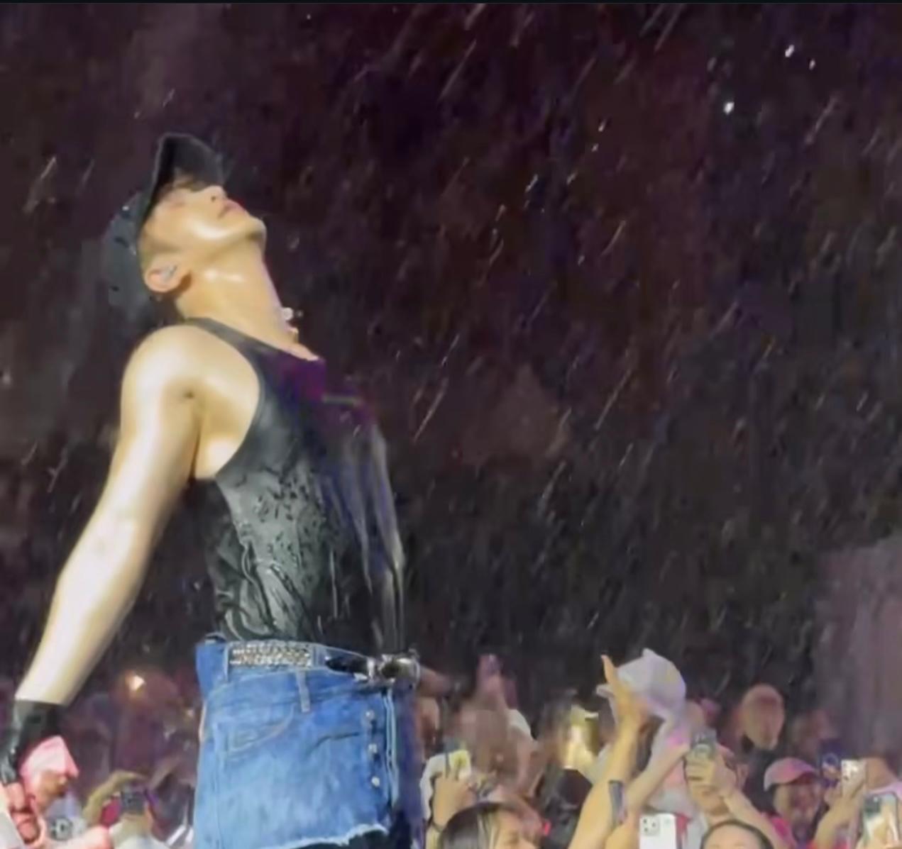 Anson Lo在台上玩到全身盡濕,自言心情沒有受試當真事件影響。