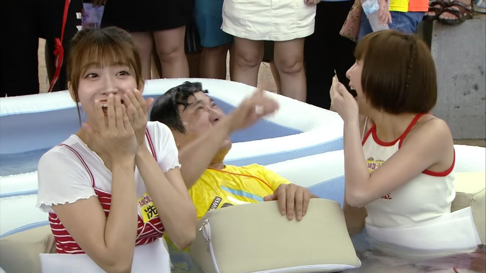 胡瓜與冼迪琦、林可在《綜藝大集合》玩「夏日好麻擠」。(網上截圖)