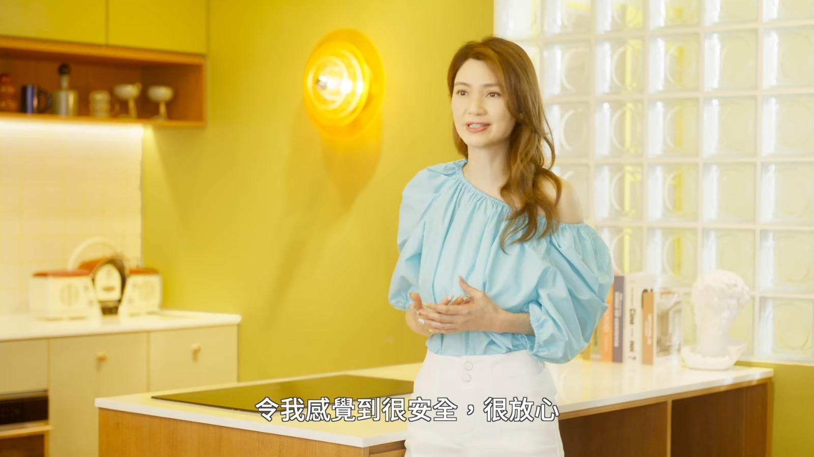 洪欣最近為一間護髮治療中心拍廣告