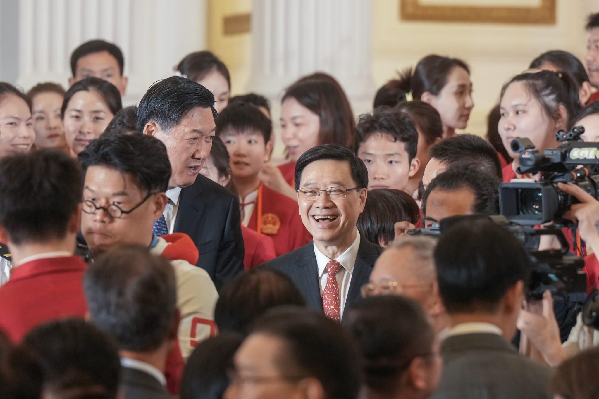 李家超感謝運動員對香港的支持。