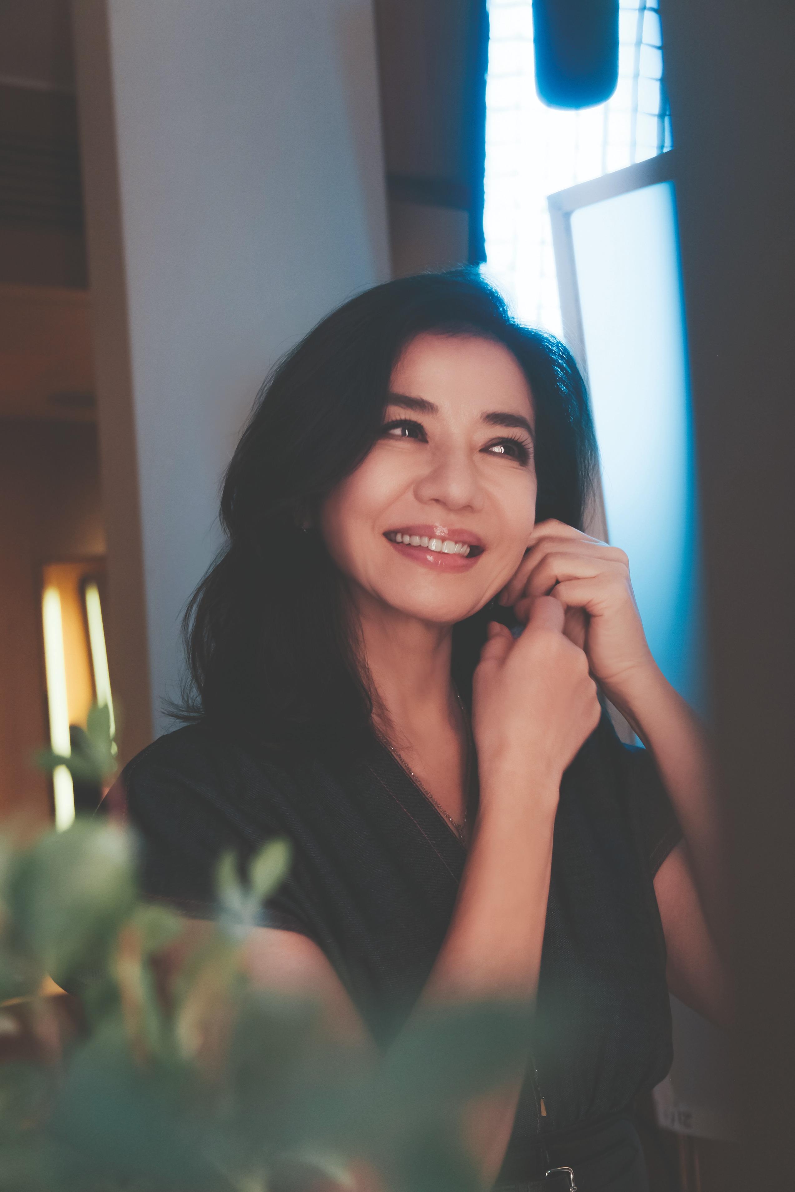 岩井俊二掌鏡為紅姑拍美髮廣告 張叔平加持設計造型