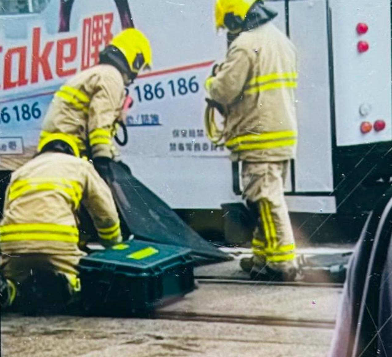 堅尼地城有電車撞倒3途人(讀者提供)