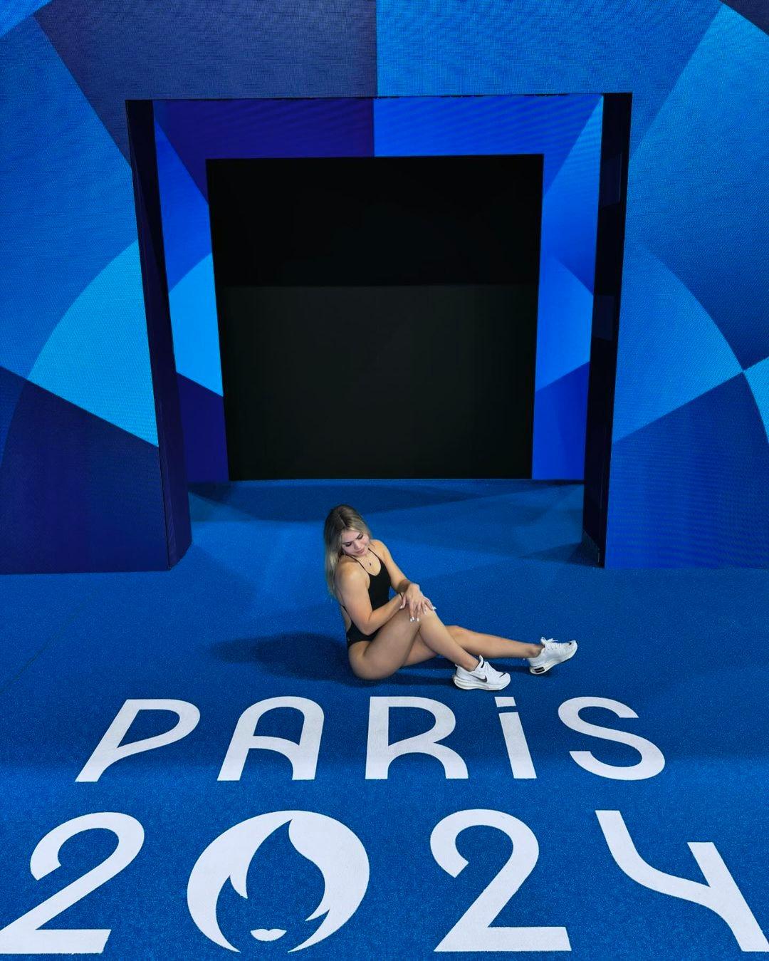 巴黎奧運|巴拉圭女子游泳運動員阿朗素(Luana Alonso)被逐出選手村。`