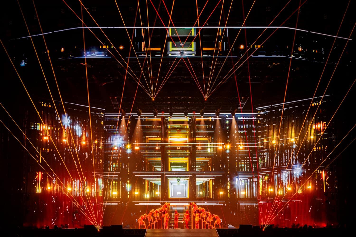 aespa日本演唱會舞台設計美輪美奐。