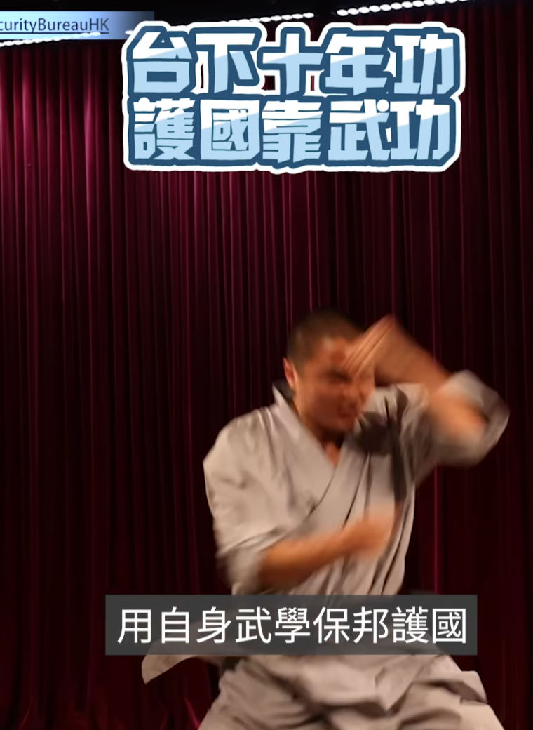 鄧炳強帶同一批青年領袖到訪嵩山少林寺,直言見識到少林僧人嘅功夫,又指少林精神與紀律部隊嘅精神一脈相承。(鄧炳強fb)