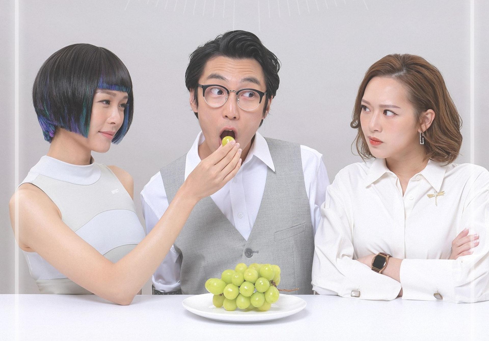 陸永跟徐卓一有同款眼鏡。