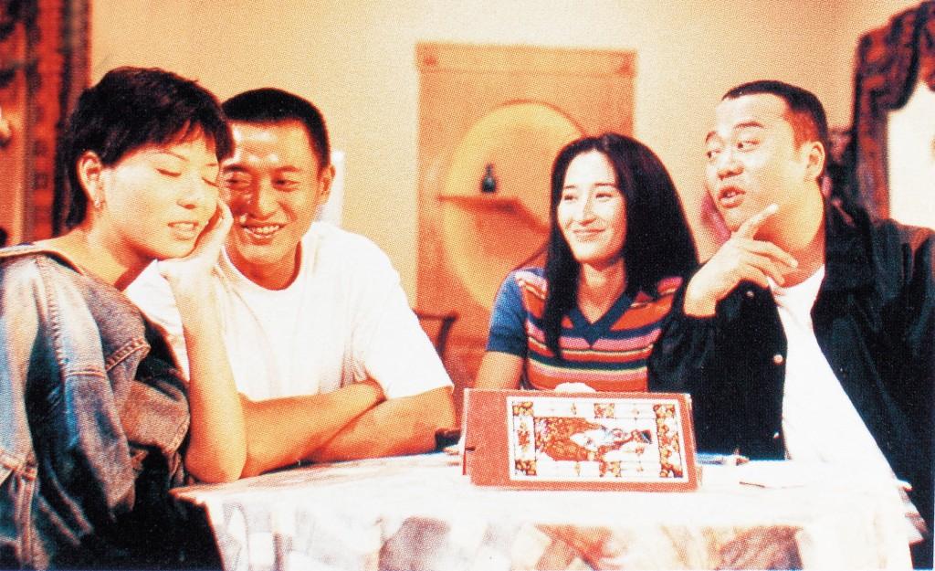 歐陽震華與關詠荷因拍《陀槍師姐》成為營幕情侶。