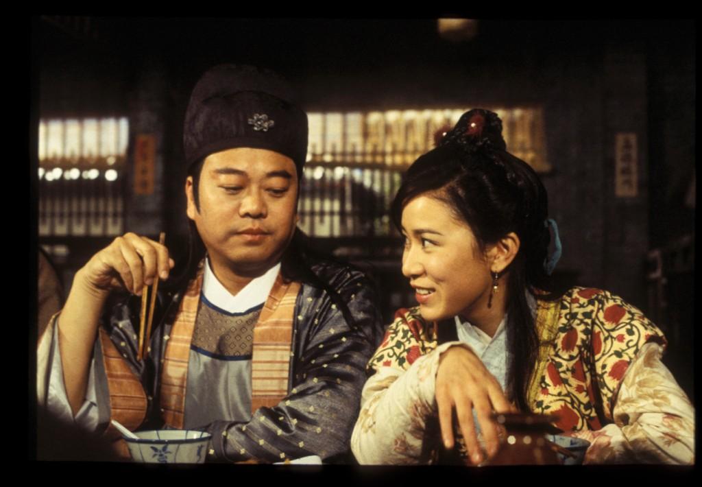 歐陽震華自言在TVB拍劇多演正派角色。