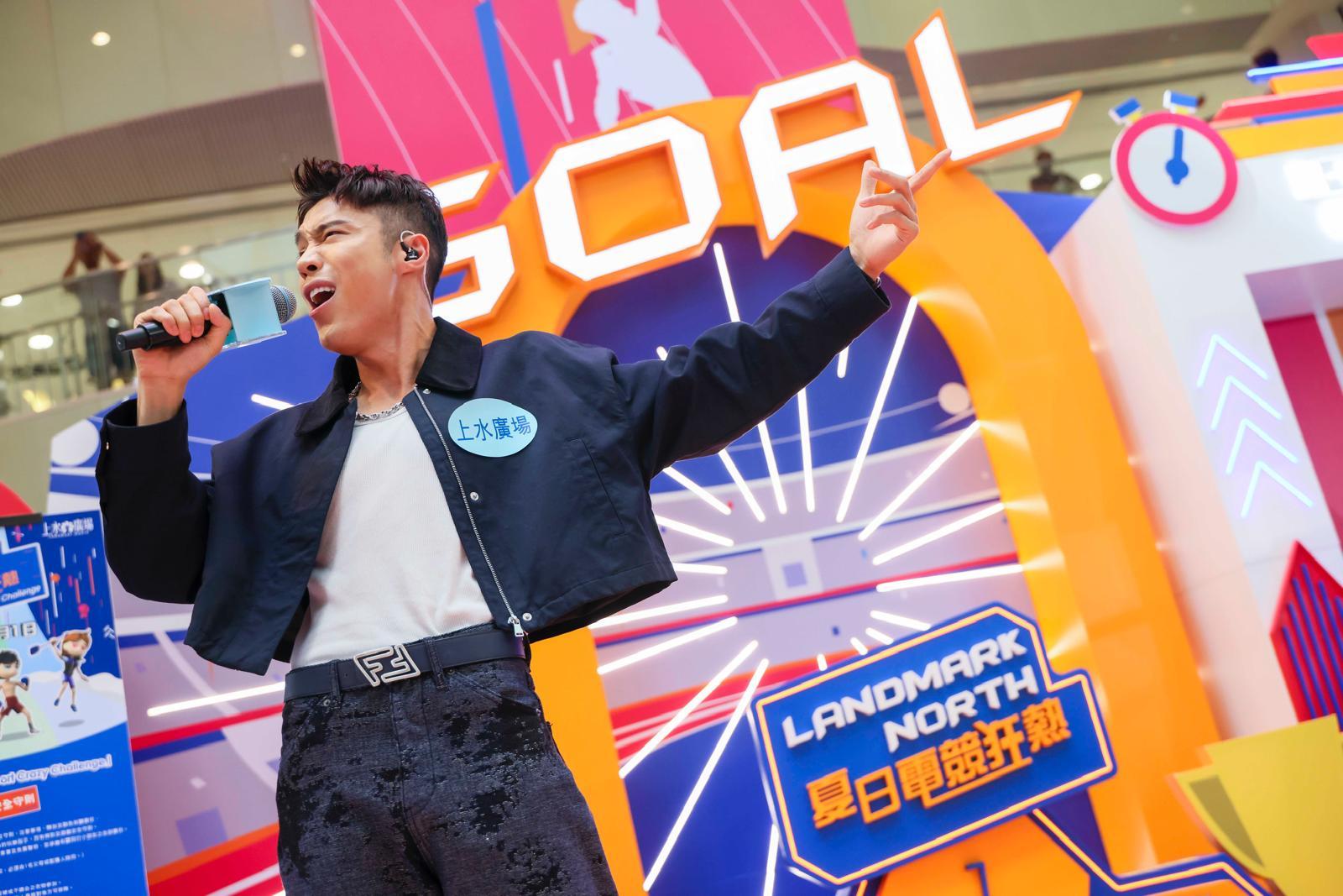 丁子朗以歌聲炒熱現場氣氛。