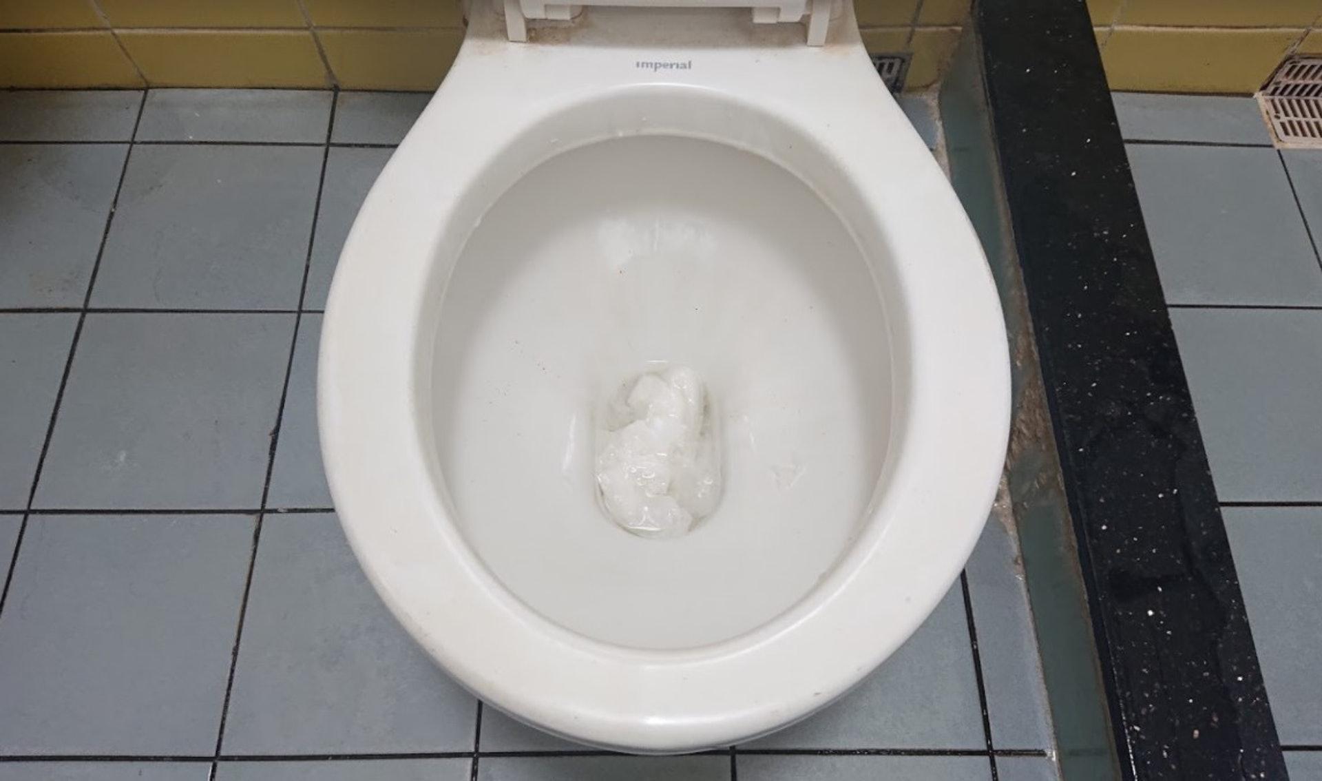 DIY通渠 | 廁所塞咗點算好?教你5招通渠方法 輕鬆慳返幾百蚊!