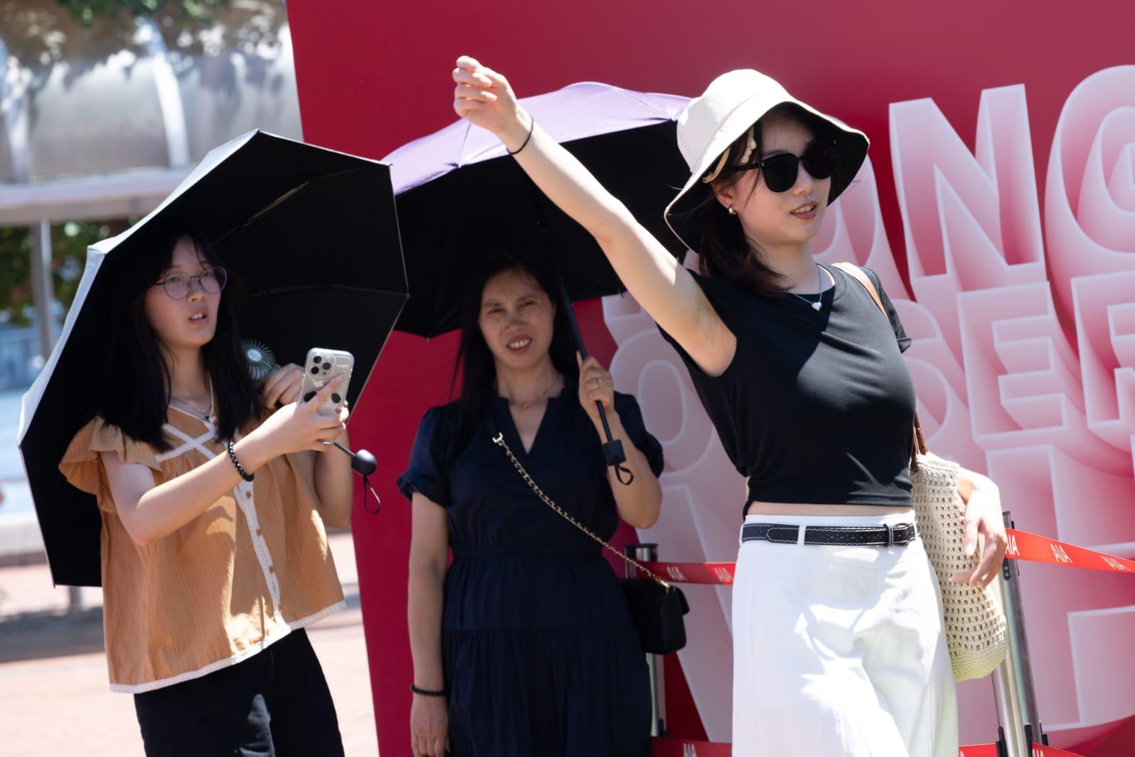 本港天氣炎熱。(陳奕釗攝)