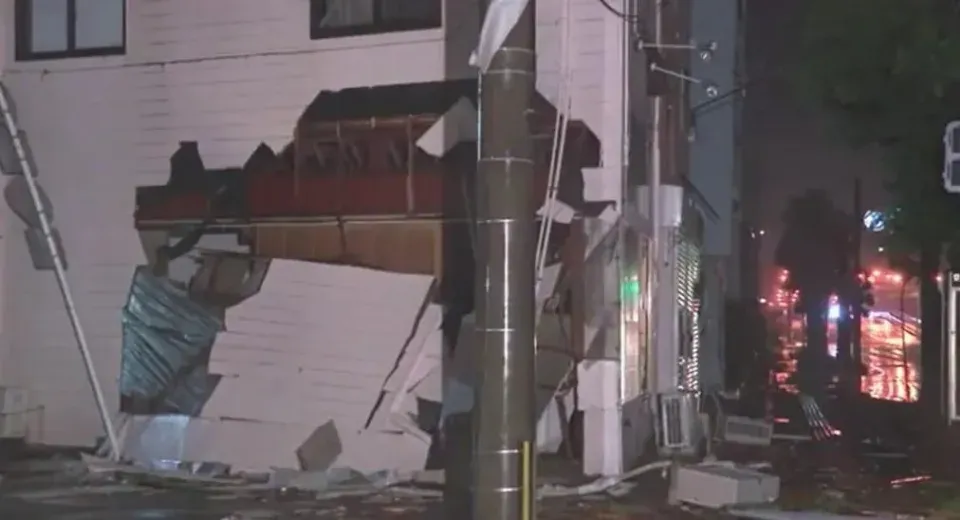 強颱珊珊襲日!宮崎多地驚現龍捲風釀31傷 掀牆翻車慘照流出