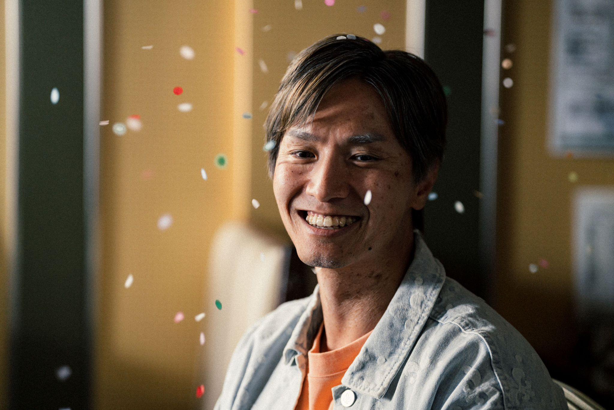 Jason經過特技化妝化身成為年老的「陳伯」。