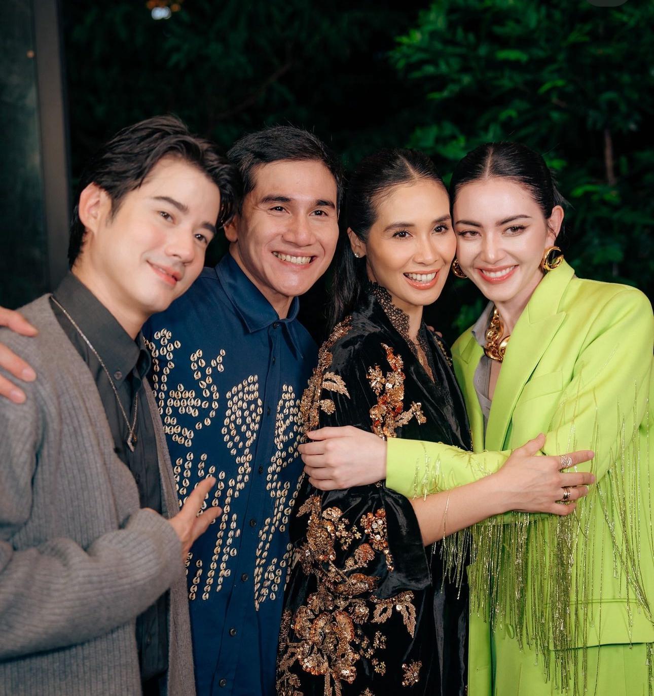 Davika和Mario跟印尼版《嚇鬼阿嫂》兩主角一同現身。