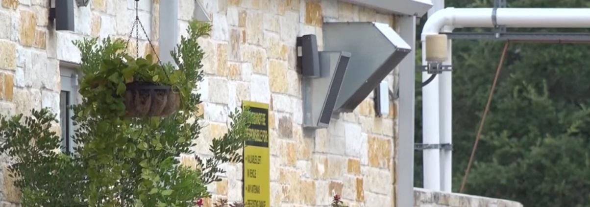 案發的連鎖洗車場Wash Tub。(互聯網)