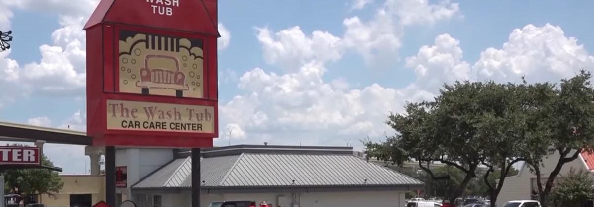 奧爾登是連鎖洗車場Wash Tub的常客。(互聯網)