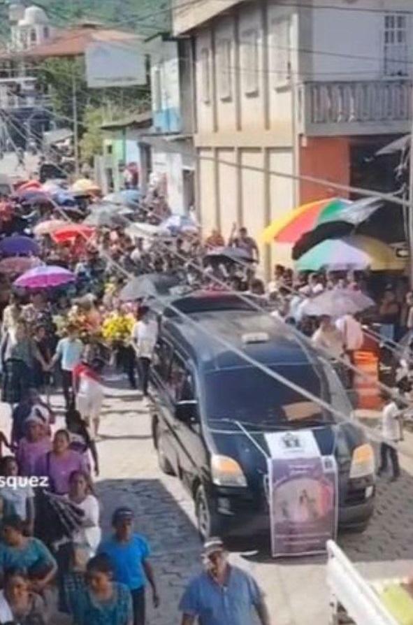 阿托拉舉殯。(互聯網)