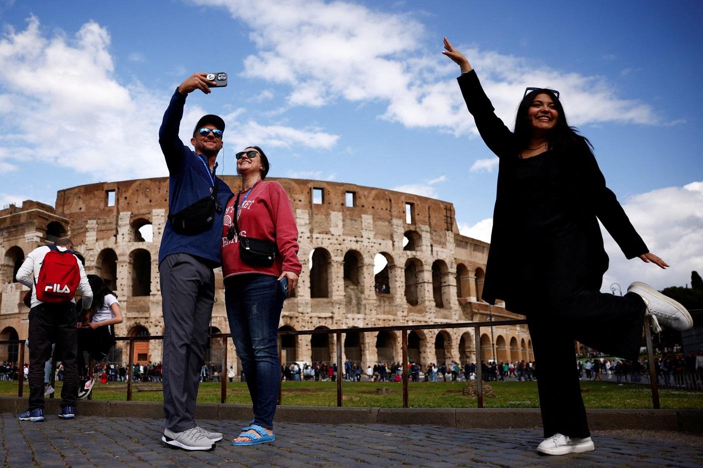 羅馬鬥獸場等熱門旅遊景點是扒手「搵食」的基地。(資料圖片)