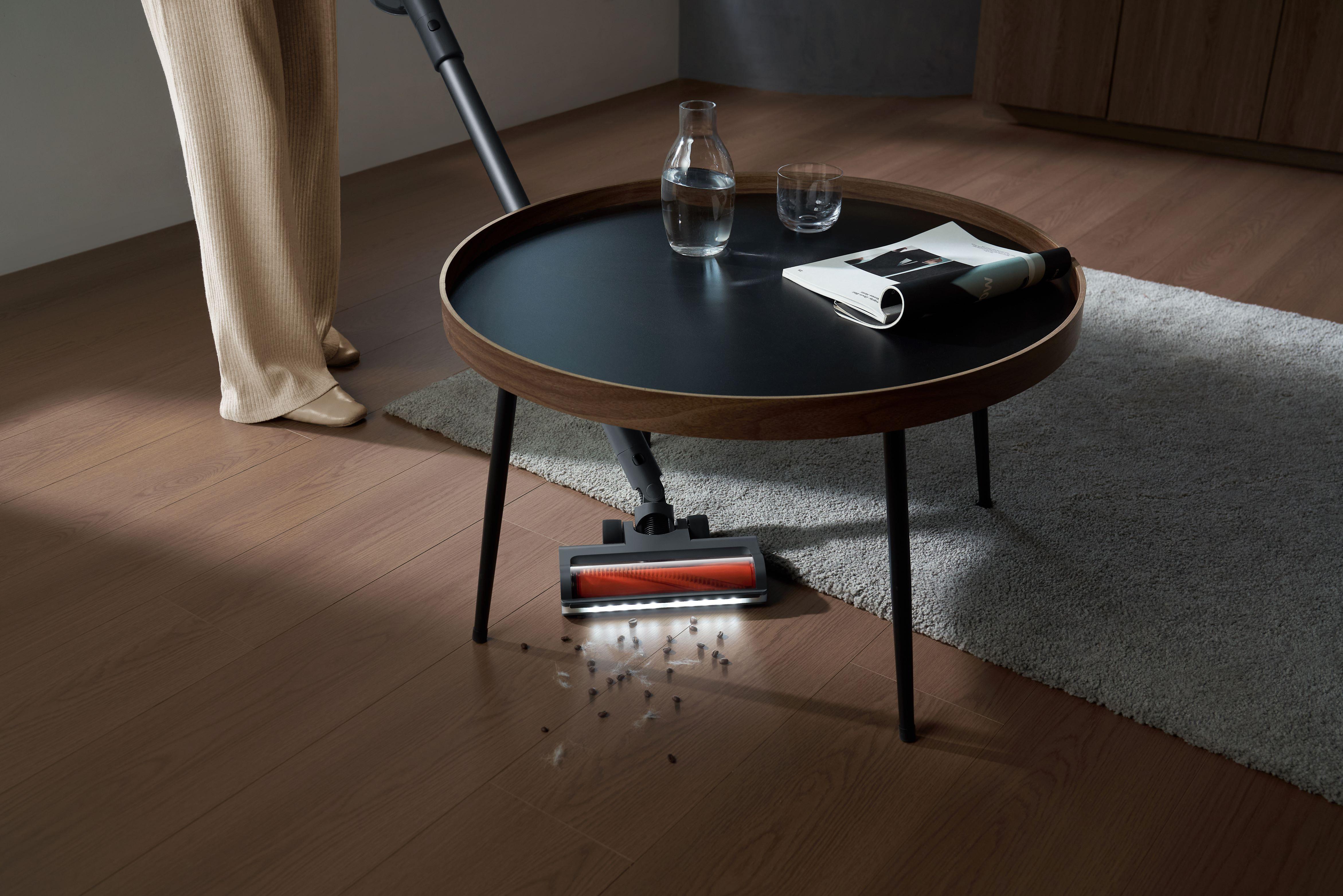 吸塵機擁有高達180AW的強勁吸力。