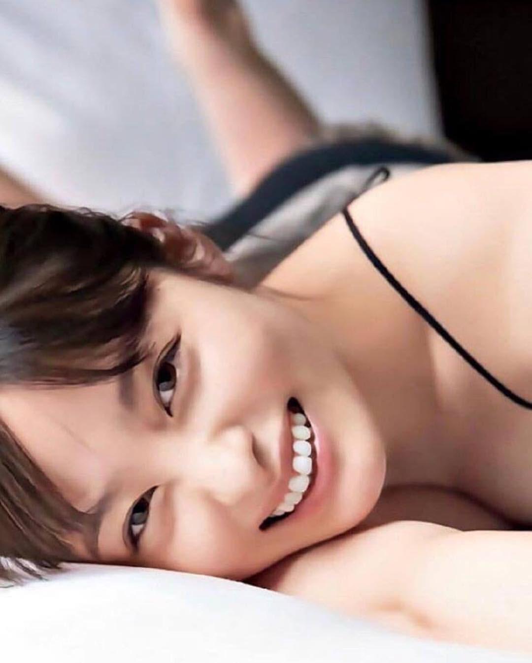 橋本環奈工作一個接一個,盡顯其人氣。