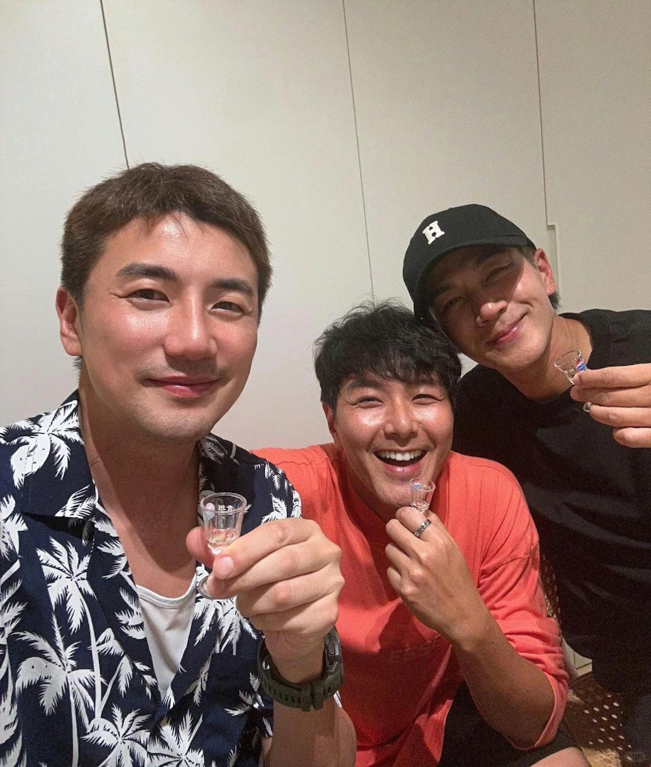 劉愷威竟出現在洪永城、蕭正楠飯局。