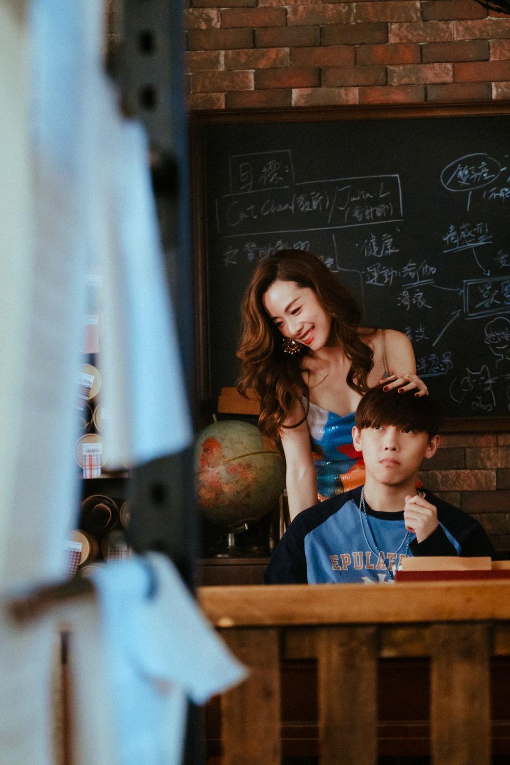 MC張天賦與鄧麗欣在《我談的那場戀愛》有不少對手戲。