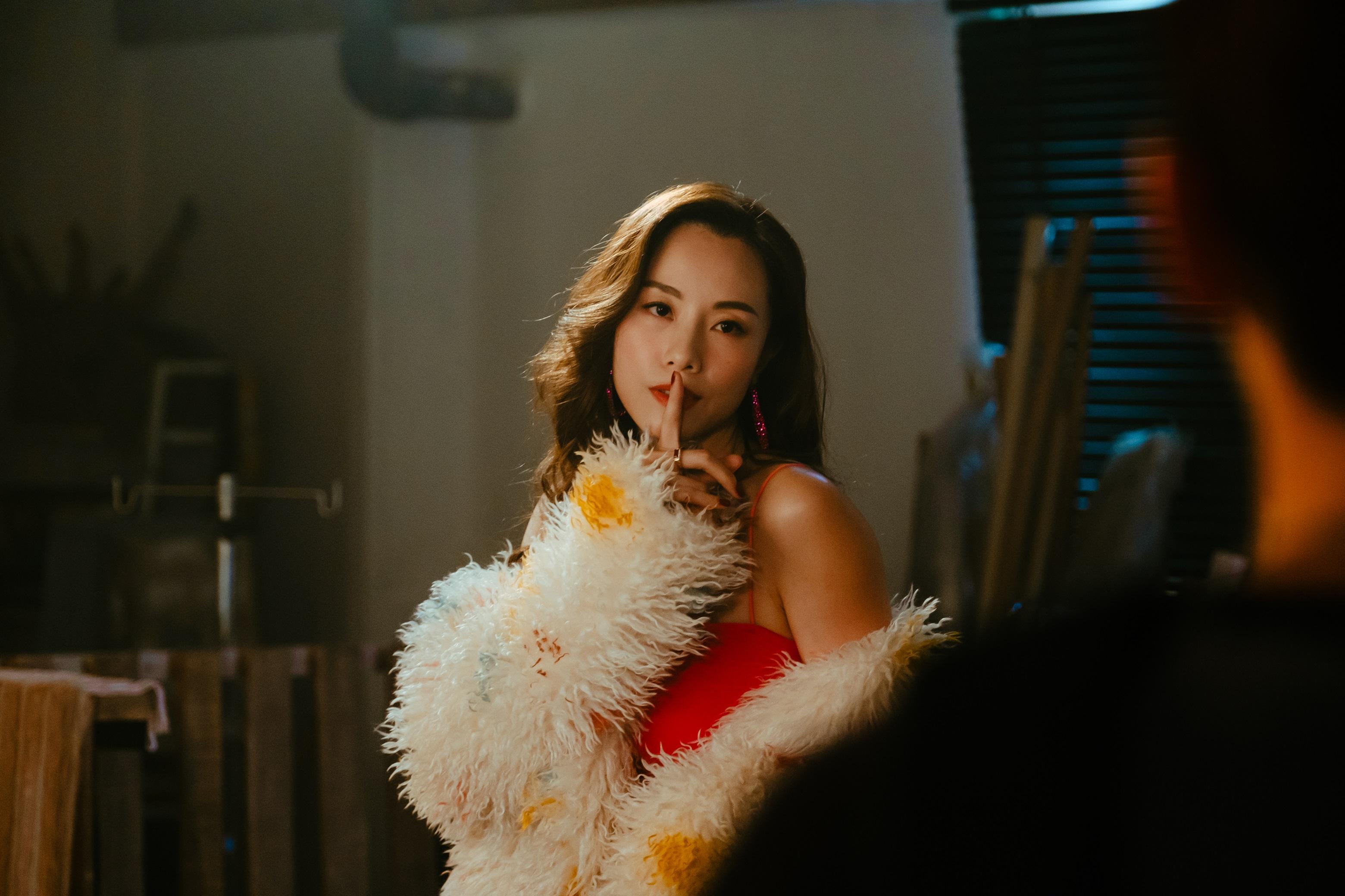 鄧麗欣在《我談的那場戀愛》的演出,獲網民大讚近年最靚。