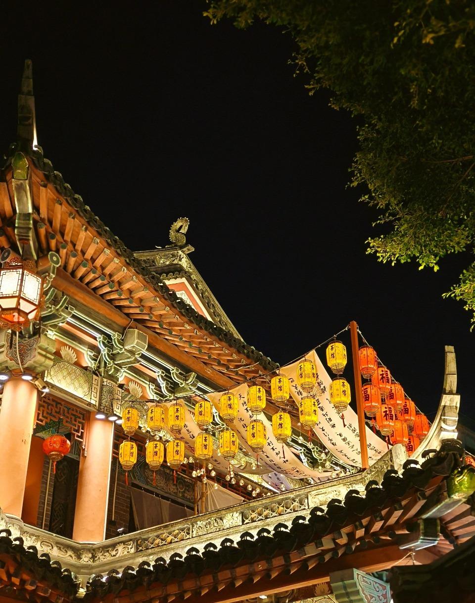 深圳萬景樓仿明朝建築,庭內布局古色古香。(圖片說明:四葉@小紅書)