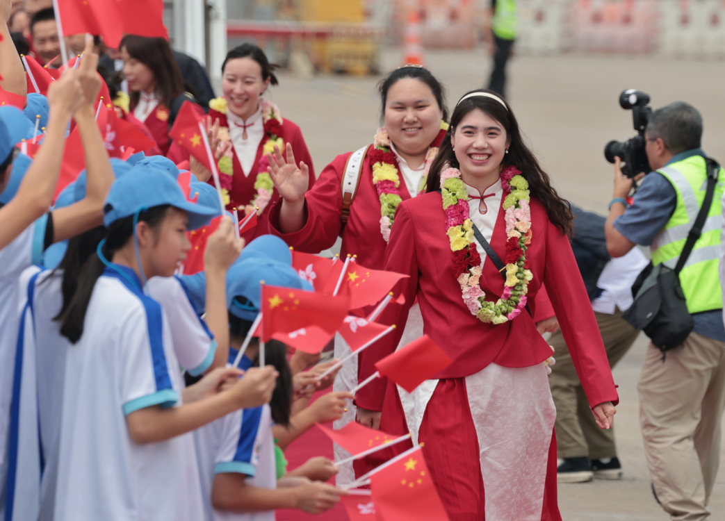 張雨霏早前隨團訪港。(中通社)