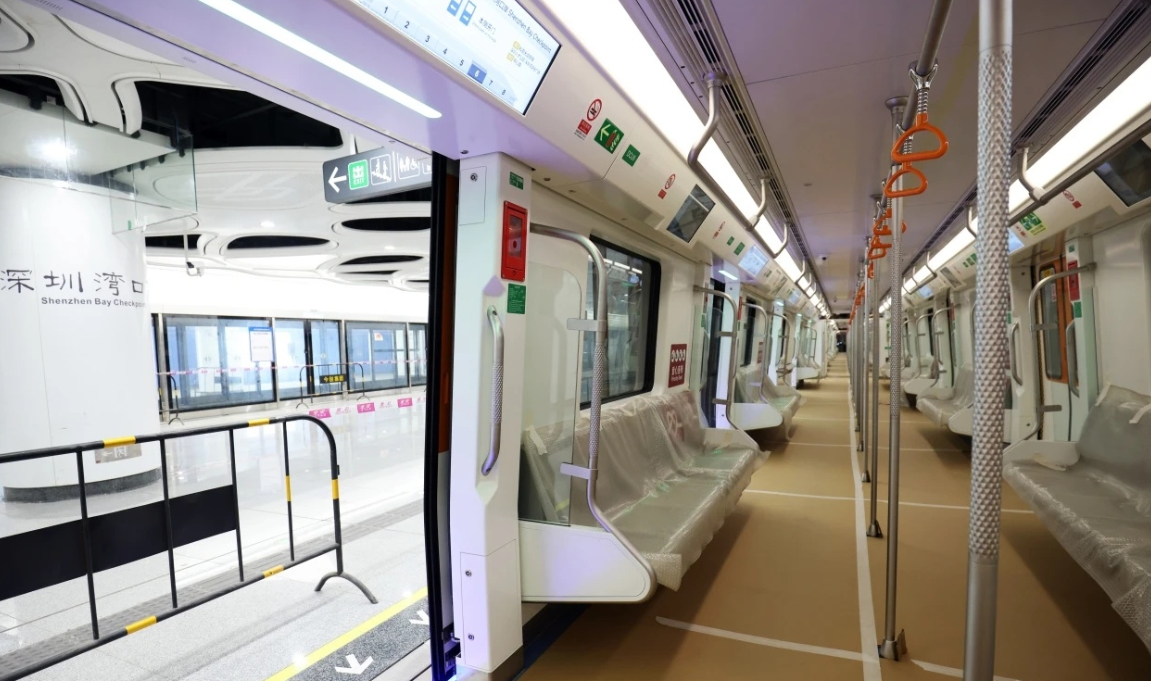 深圳地鐵13號線一期計劃今年內先行開通南段,即深圳灣口岸站至高新中站,共7座車站。(網上圖片)
