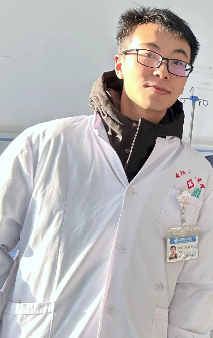 內地醫生羅嗣政騎電單車時發生車禍搶救無效身亡,最終父母助他遺愛人間,捐出器官救助5人。(網上圖片)