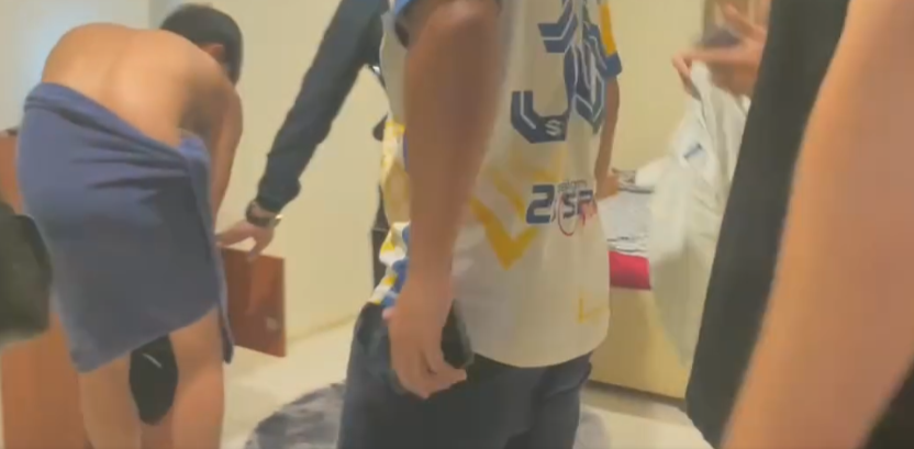 泰國17歲小鮮肉按摩師提供色情服務,標明生殖器大小遭警突擊檢查。(thaiger)