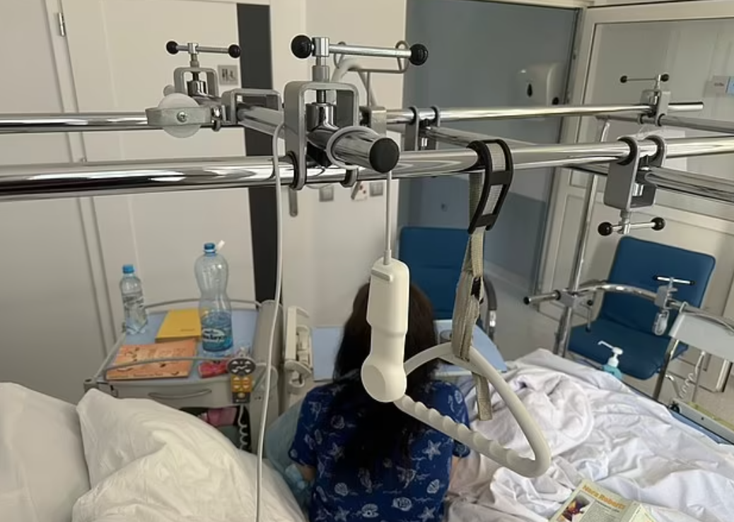 女事主4年來受盡摧殘,據報牙齒及咀唇全失,且貌如50歲。(互聯網)