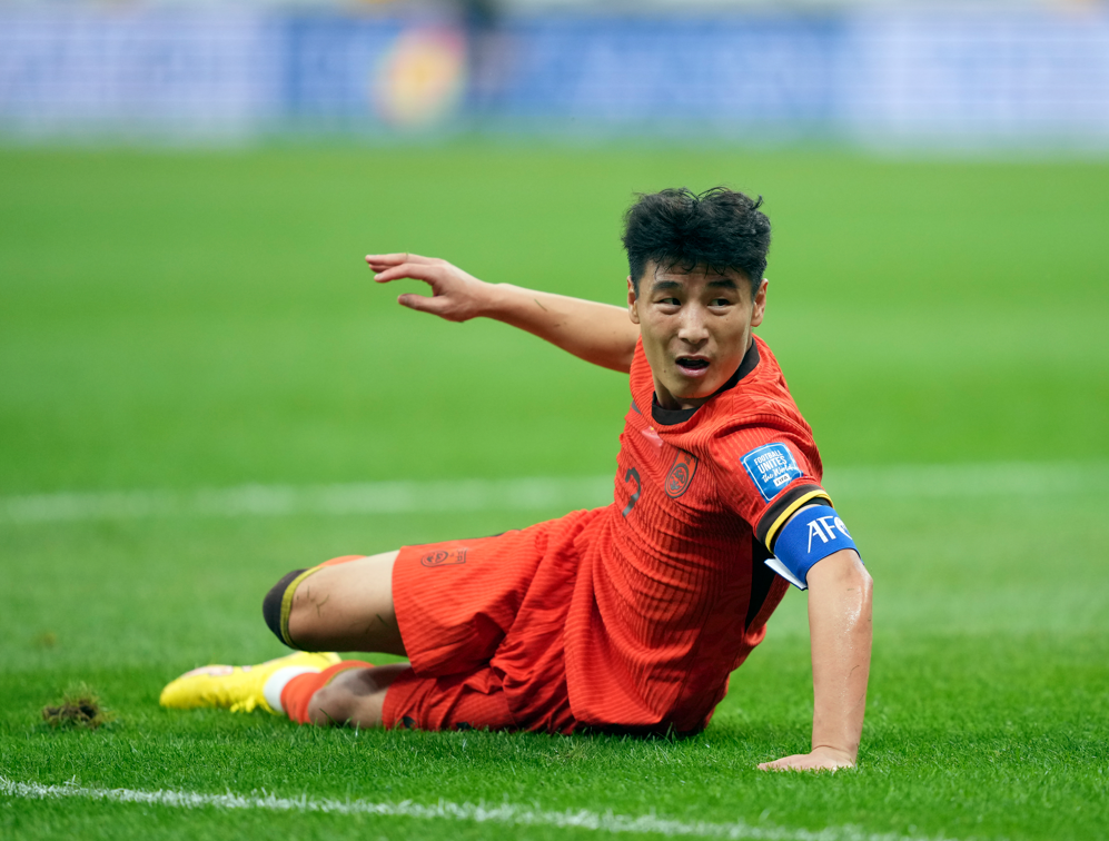 世界盃外圍賽亞洲區18強賽C組第二輪,國足大部分時間踢多一人的情況下,主場1:2反負沙特阿拉伯(新華社)