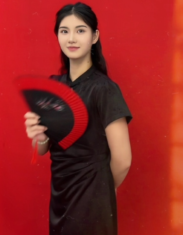 除了運動成績外,外型條件和體態也讓夏思凝備受矚目,屢次成為爭議焦點 (微博圖片)