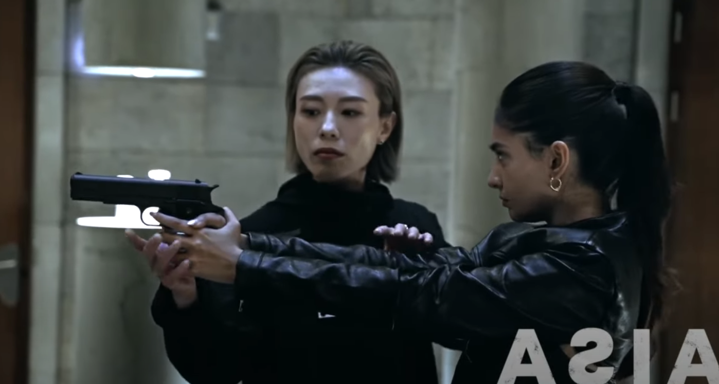 南韓「冷酷」女射擊手金藝智在全球電影計劃《亞洲》短片系列《Crush》中客串女殺手,並與另一名印度女演員兼網紅Anushka Sen合作聯手組成「殺手拍檔」。