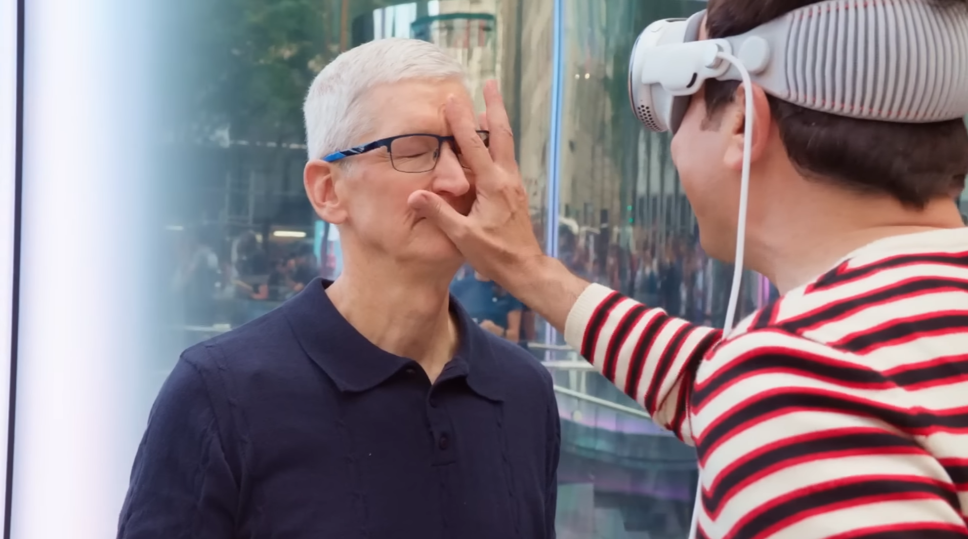 Tim Cook現身脫口秀節目推銷iPhone 16 引網友質疑銷量