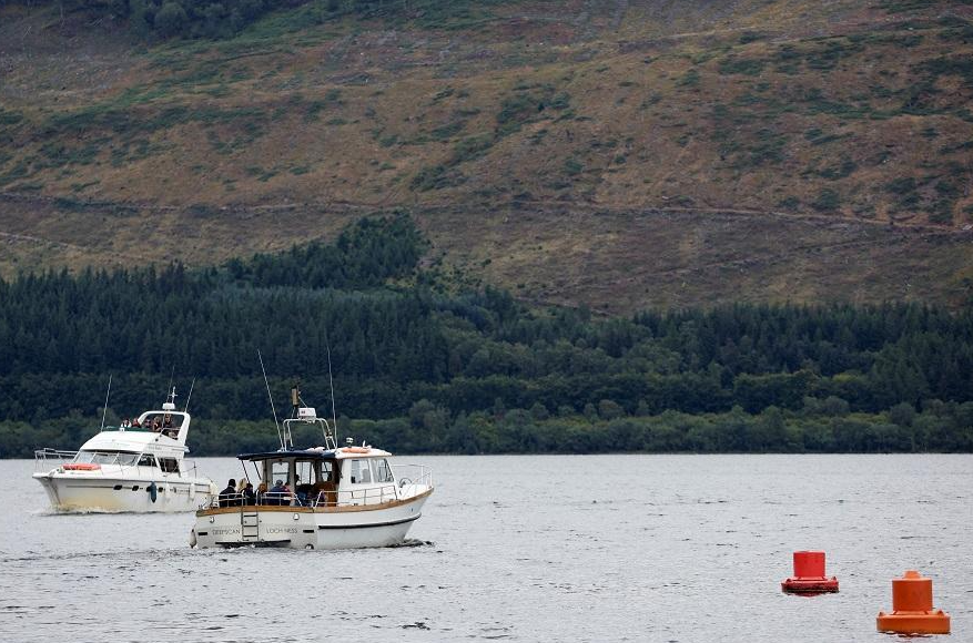 尼斯湖水怪|有參與者稱,搜索期間水浪聲、船隻的聲音和落雨都影響收聽水底下的聲音。(路透社)