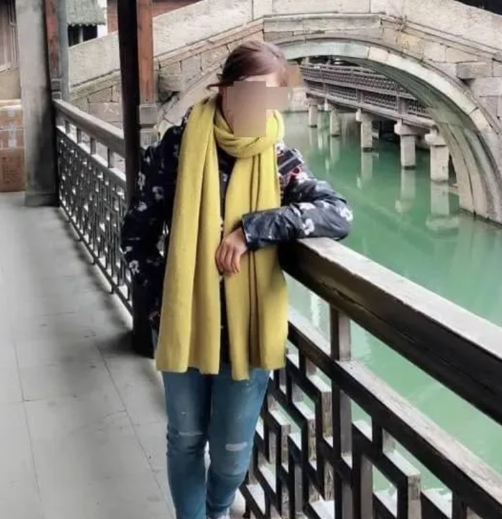 被捕的單親母親姓陳,31歲,育有1歲半及4個月大2名女兒,但生父都是不同人。報道指,陳女生得貌美,交友複雜。(網上圖片)