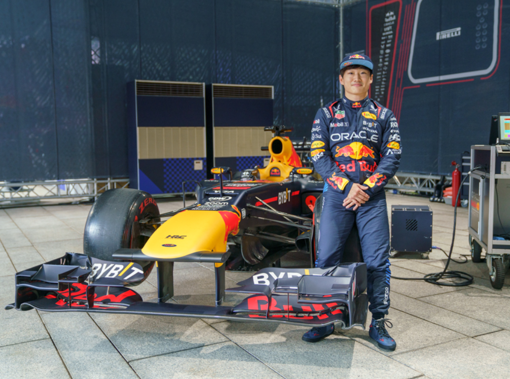 日本賽車手角田裕毅將駕駛紅牛RB8於台中街頭奔馳。(網上圖片)